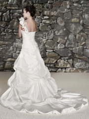 Свадебное платье 70224. Силуэт А-силуэт. Цвет Белый / Молочный. Вид 2