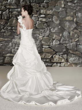 Свадебное платье 70224. Силуэт А-силуэт. Цвет Белый / Молочный. Вид 2