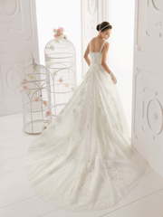 Свадебное платье Ovacion. Силуэт А-силуэт, Рыбка. Цвет Белый / Молочный, Айвори / Капучино. Вид 2