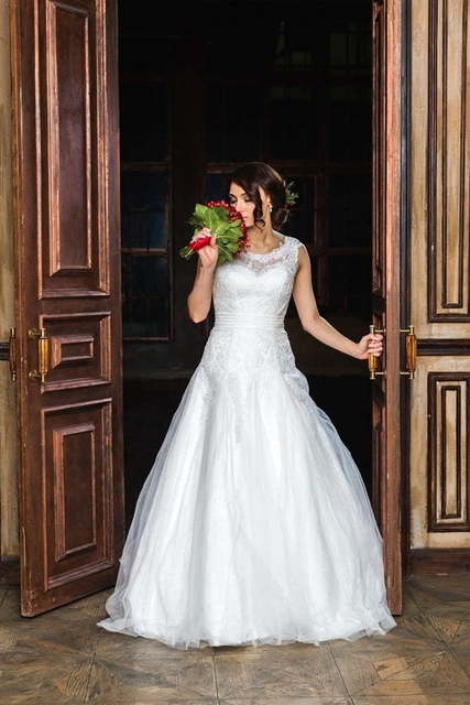 Свадебное платье Скарлет. Силуэт А-силуэт. Цвет Белый / Молочный. Вид 3