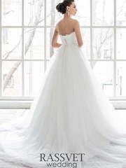 Свадебное платье Эмилия. Силуэт А-силуэт. Цвет Белый / Молочный. Вид 2