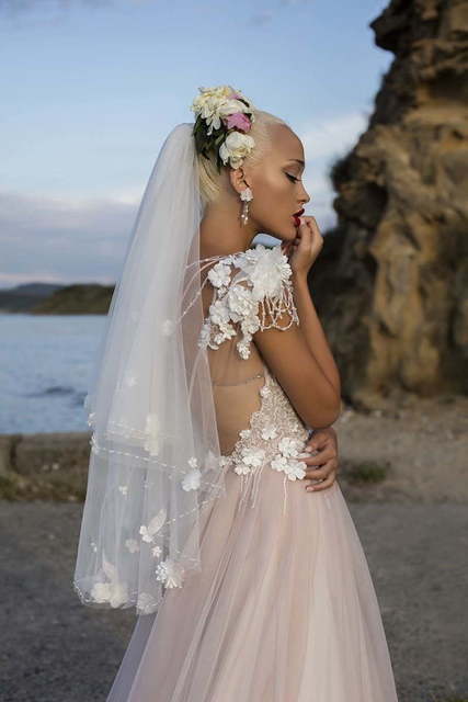 Свадебное платье Alluring Eustoma. Силуэт А-силуэт. Цвет оттенки Розового. Вид 3