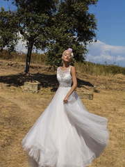 Свадебное платье Cute Freesia. Силуэт А-силуэт. Цвет Белый / Молочный. Вид 1