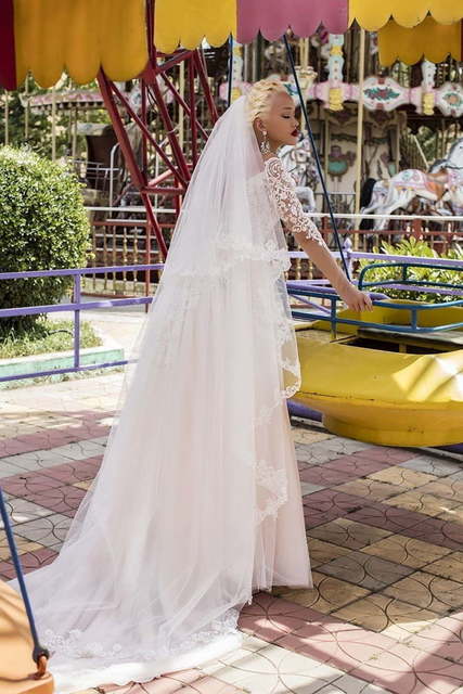 Свадебное платье Free Camelia. Силуэт А-силуэт. Цвет Персик / Оранжевый, оттенки Розового. Вид 3