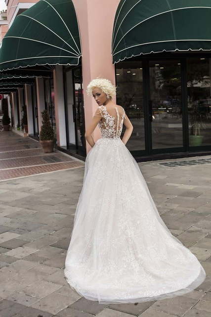 Свадебное платье Velvet Rose. Силуэт А-силуэт. Цвет Айвори / Капучино. Вид 2