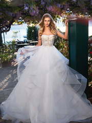 Свадебное платье Devally. Силуэт Пышное, А-силуэт. Цвет Белый / Молочный. Вид 1