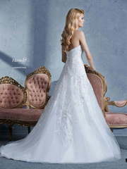 Свадебное платье Lamartine. Силуэт А-силуэт. Цвет Белый / Молочный. Вид 2