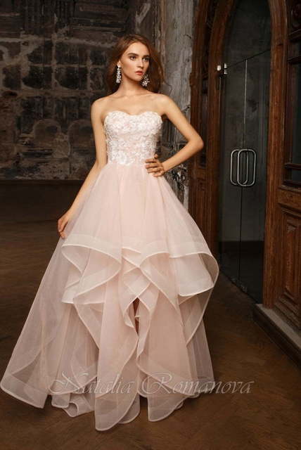 Свадебное платье Мальта. Силуэт Пышное. Цвет Персик / Оранжевый, оттенки Розового. Вид 3