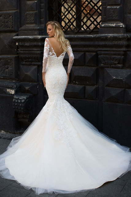 Свадебное платье Diana. Силуэт Рыбка. Цвет Белый / Молочный, Персик / Оранжевый. Вид 2