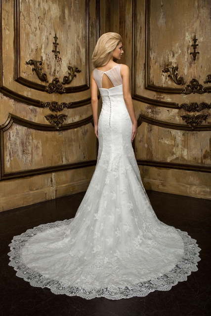 Свадебное платье Bertilia. Силуэт Рыбка. Цвет Белый / Молочный. Вид 2