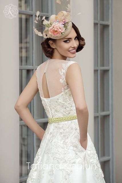 Свадебное платье Olsen. Силуэт Прямое. Цвет Белый / Молочный. Вид 2