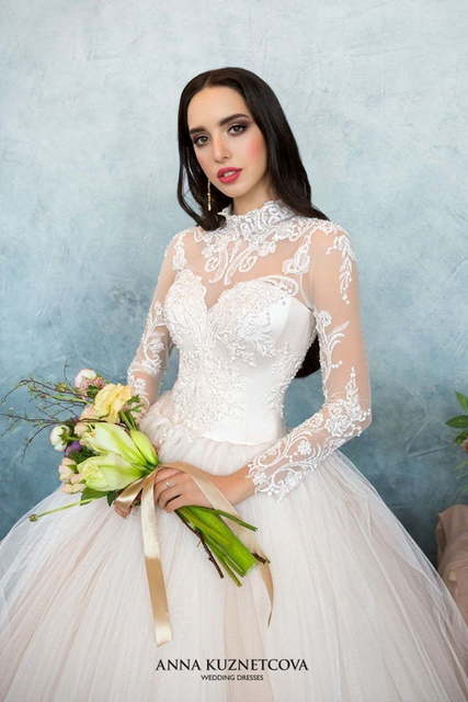 Свадебное платье Зефирайн. Силуэт Пышное. Цвет Белый / Молочный, Персик / Оранжевый, оттенки Розового. Вид 3