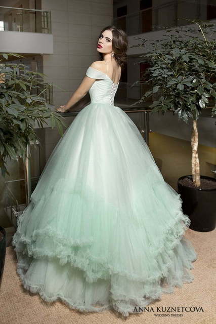 Свадебное платье Веселина. Силуэт Пышное. Цвет оттенки Зеленого, Тиффани. Вид 2