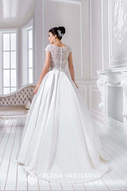 Свадебное платье 153. Силуэт Прямое. Цвет Белый / Молочный. Вид 2