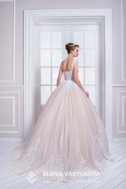 Свадебное платье 114. Силуэт Пышное. Цвет Айвори / Капучино, Белый / Молочный, Персик / Оранжевый. Вид 2