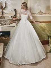 Свадебное платье Кристал 2. Силуэт Пышное. Цвет Белый / Молочный. Вид 2