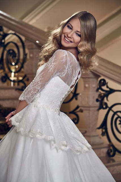 Свадебное платье Нинель. Силуэт Пышное. Цвет Белый / Молочный. Вид 2