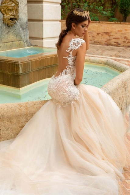 Свадебное платье Solange. Силуэт Рыбка. Цвет Айвори / Капучино, Персик / Оранжевый. Вид 2