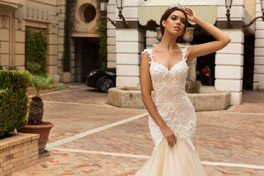 Свадебное платье Solange. Силуэт Рыбка. Цвет Айвори / Капучино, Персик / Оранжевый. Вид 3