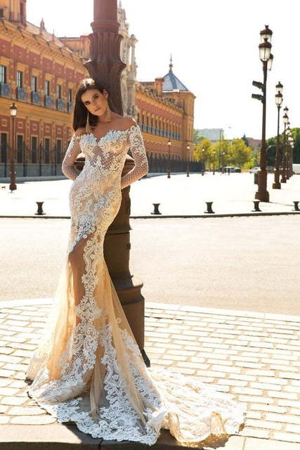Свадебное платье Maricol. Силуэт Прямое, Рыбка. Цвет Айвори / Капучино, Персик / Оранжевый. Вид 1