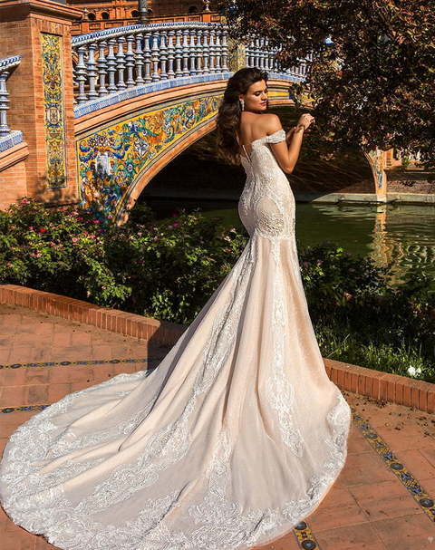 Свадебное платье Alexa. Силуэт Рыбка. Цвет Айвори / Капучино, Персик / Оранжевый. Вид 2