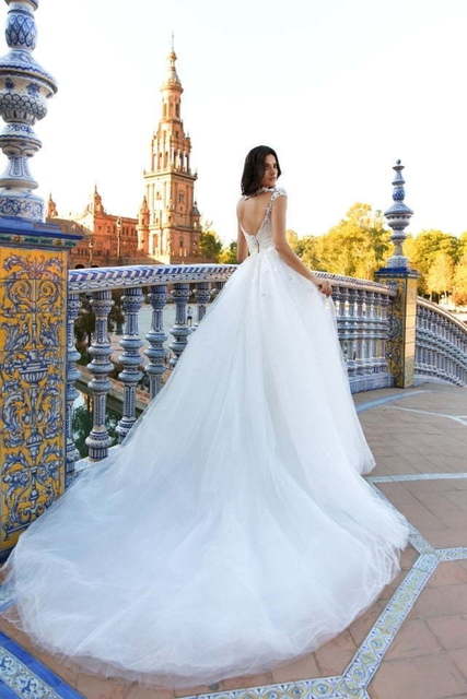 Свадебное платье Helena. Силуэт Пышное. Цвет Айвори / Капучино, Белый / Молочный. Вид 2