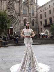 Свадебное платье Eshly. Силуэт Рыбка. Цвет Белый / Молочный, Айвори / Капучино. Вид 1