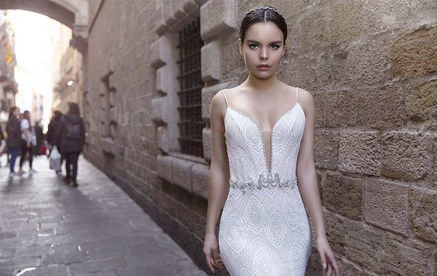 Свадебное платье Reychell. Силуэт Рыбка. Цвет Айвори / Капучино, Белый / Молочный. Вид 3