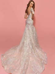 Свадебное платье Kim. Силуэт Рыбка. Цвет Айвори / Капучино, оттенки Розового. Вид 2