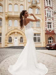 Свадебное платье Riviera. Силуэт Рыбка. Цвет Белый / Молочный. Вид 2