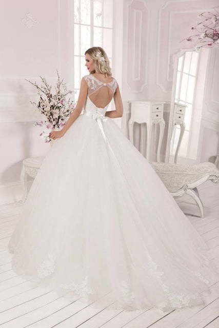 Свадебное платье Гортензия. Силуэт Пышное. Цвет Белый / Молочный. Вид 2