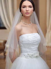 Свадебное платье Laura. Силуэт Пышное. Цвет Белый / Молочный. Вид 2