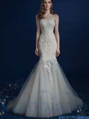 Свадебное платье Бералди. Силуэт Рыбка. Цвет Белый / Молочный, Айвори / Капучино, Персик / Оранжевый. Вид 1