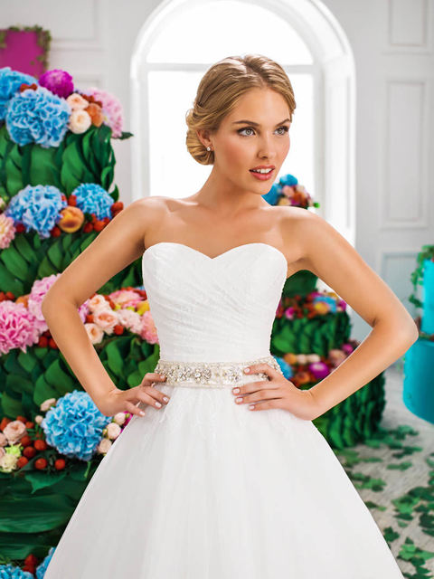 Свадебное платье Sandi. Силуэт Пышное. Цвет Белый / Молочный. Вид 3