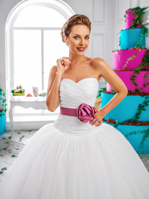 Свадебное платье Bushe. Силуэт Пышное. Цвет Белый / Молочный. Вид 3