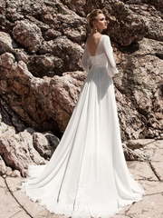 Свадебное платье Magdeline. Силуэт Прямое. Цвет Белый / Молочный. Вид 2