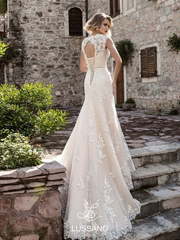 Свадебное платье Marry. Силуэт Прямое, Рыбка. Цвет Белый / Молочный, Айвори / Капучино, оттенки Розового. Вид 2