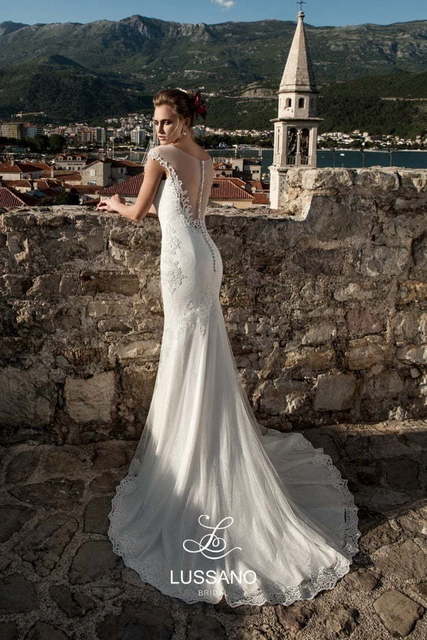 Свадебное платье Mellany. Силуэт Рыбка, Прямое. Цвет Белый / Молочный. Вид 2