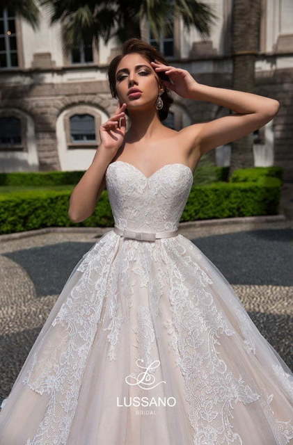 Свадебное платье Dillian. Силуэт Пышное. Цвет Айвори / Капучино, Белый / Молочный, Персик / Оранжевый. Вид 3