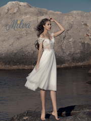 Свадебное платье Бруна. Силуэт Прямое. Цвет Белый / Молочный. Вид 1