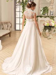 Свадебное платье Kriss. Силуэт Прямое. Цвет Белый / Молочный. Вид 1