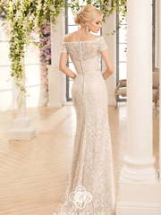 Свадебное платье Kimberly. Силуэт Прямое. Цвет Айвори / Капучино. Вид 2