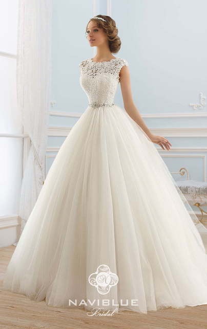 Свадебное платье 13610. Силуэт Пышное. Цвет Белый / Молочный. Вид 3