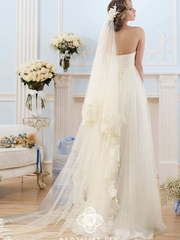 Свадебное платье 13105. Силуэт Прямое, Греческий. Цвет Белый / Молочный, Айвори / Капучино. Вид 2