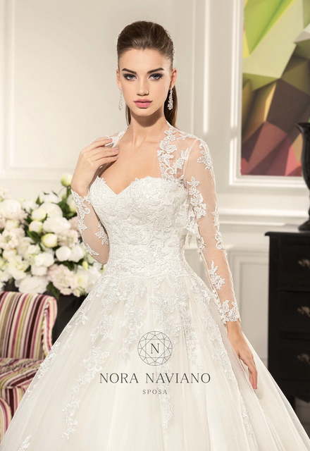 Свадебное платье Alberta. Силуэт Пышное. Цвет Белый / Молочный. Вид 3