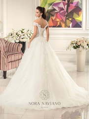 Свадебное платье Ami. Силуэт Пышное. Цвет Белый / Молочный. Вид 2