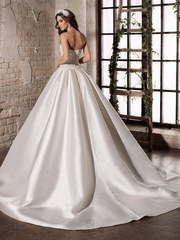 Свадебное платье Blossom. Силуэт Пышное. Цвет Белый / Молочный. Вид 2