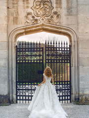 Свадебное платье 013. Силуэт Пышное. Цвет Белый / Молочный. Вид 2