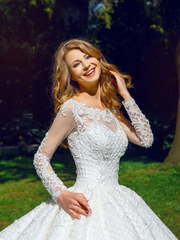 Свадебное платье Lily. Силуэт Пышное. Цвет Белый / Молочный. Вид 2