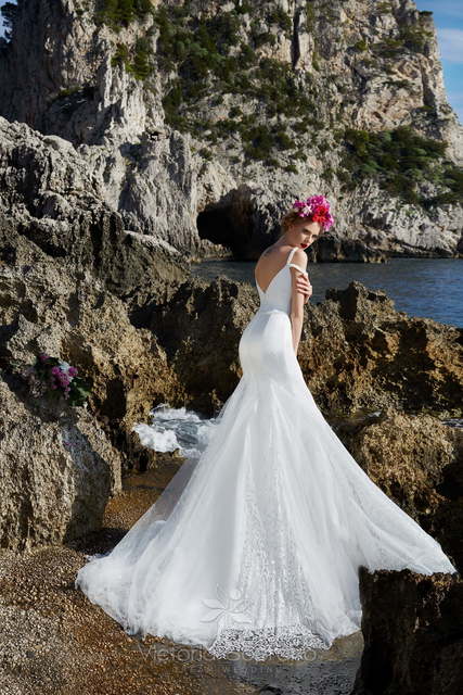 Свадебное платье Christina. Силуэт Рыбка. Цвет Белый / Молочный. Вид 2